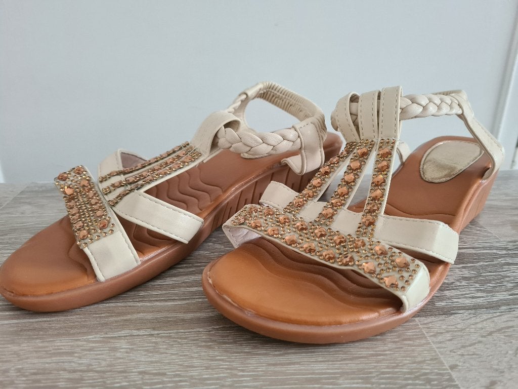 Nieuwe sandalen maat 38 (te klein gekocht), Kleding | Dames, Overige kleuren, Nieuw, Sandalen of Muiltjes, Ophalen of Verzenden