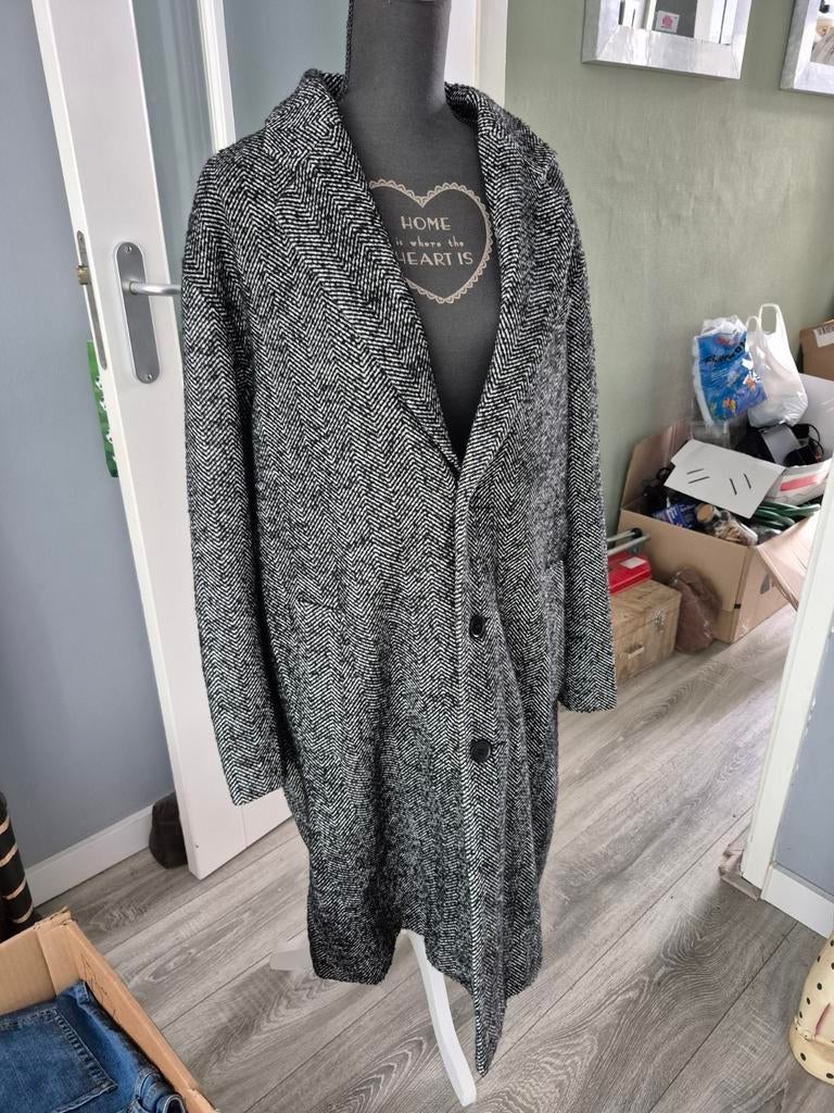 Primark Zwart-witte Herringbone Jas Maat L, Kleding | Dames, Jassen | Winter, Primark, Zwart, Maat 42/44 (L), Ophalen of Verzenden