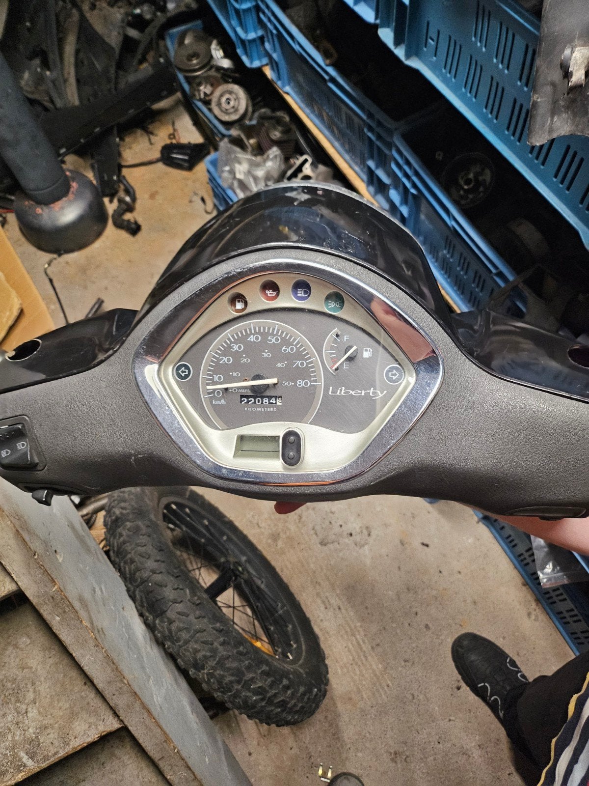 Piaggio libertair koplampen cockpit, Ophalen, Koplamp