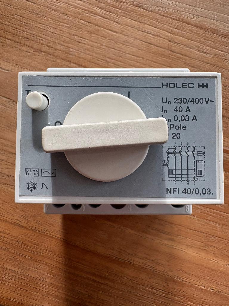 Holec Aardlekschakelaar 3-fasen+N, Ophalen of Verzenden, Gebruikt, Schakelaar