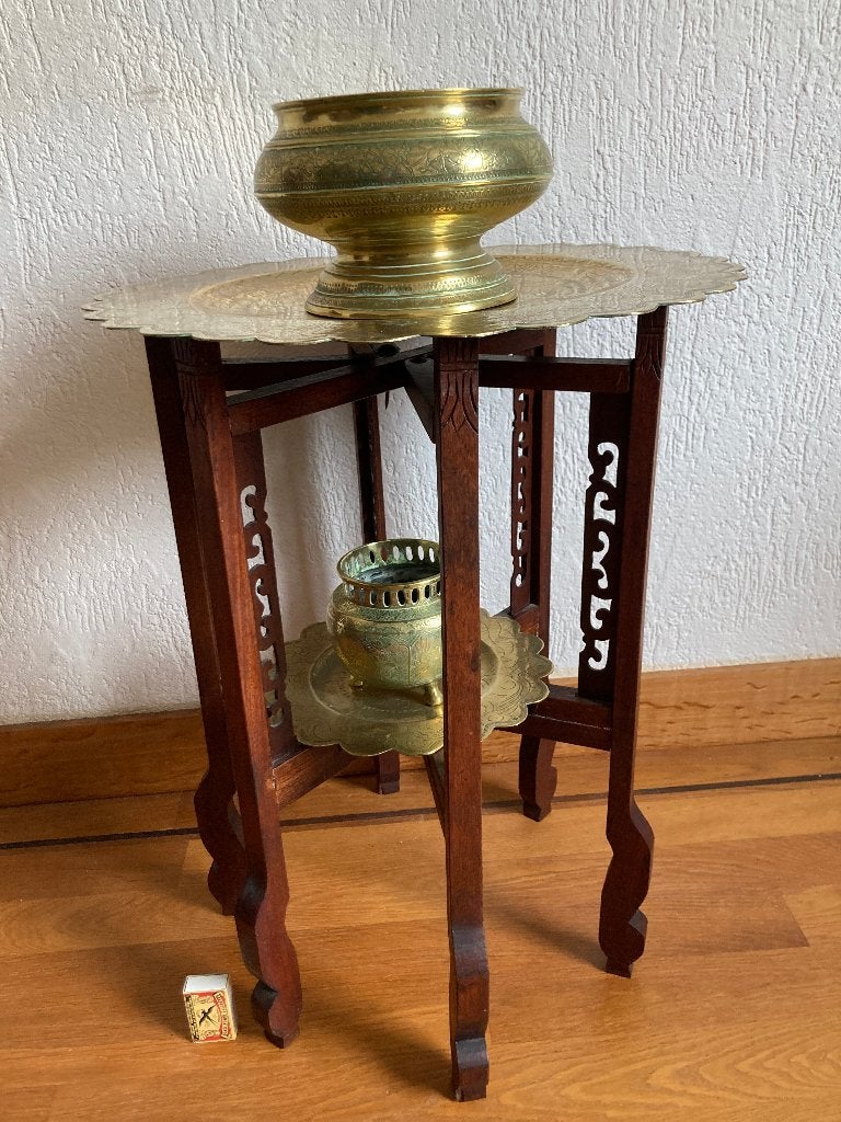 Antiek Chinees houten tafeltje met 2 koper messing bladen, Antiek en Kunst, Ophalen of Verzenden