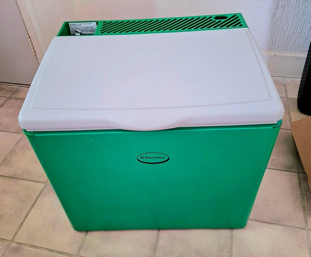 koelkast werkt op 220v 12v en gas, Caravans en Kamperen, Koelboxen, Gebruikt, Elektrisch, Ophalen