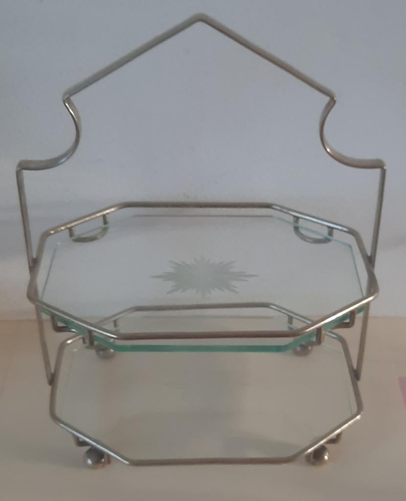 Mooie Etagere, Verzenden