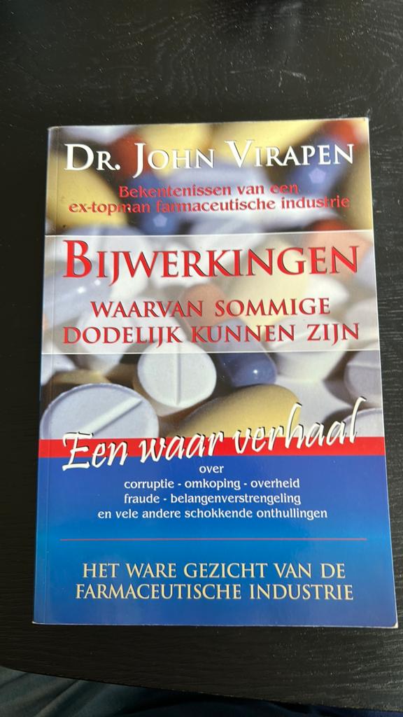 John Virapen - Bijwerkingen, Boeken, Wetenschap, Zo goed als nieuw, Natuurwetenschap, Ophalen of Verzenden