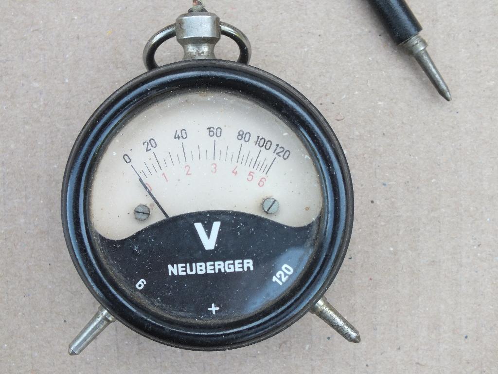 2 oude voltmeters, Ophalen of Verzenden