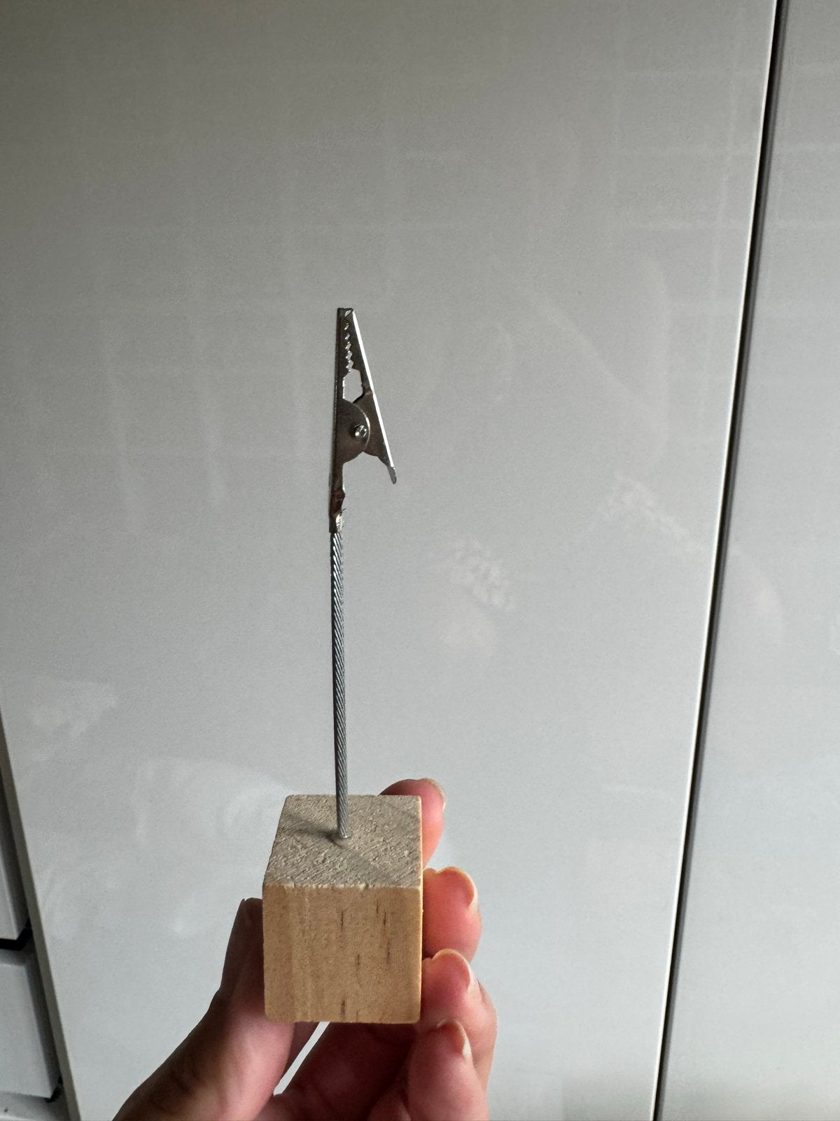 24 stuks fotohouder met houten voet en metalen clip, Ophalen, Hout, Zo goed als nieuw, Modern