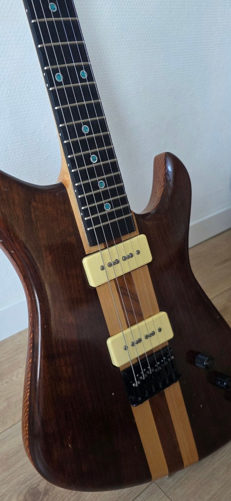 evt. RUIL. Handgemaakte elektrische gitaar. Luthier uit UK., Ophalen of Verzenden, Gebruikt, Solid body, Overige merken