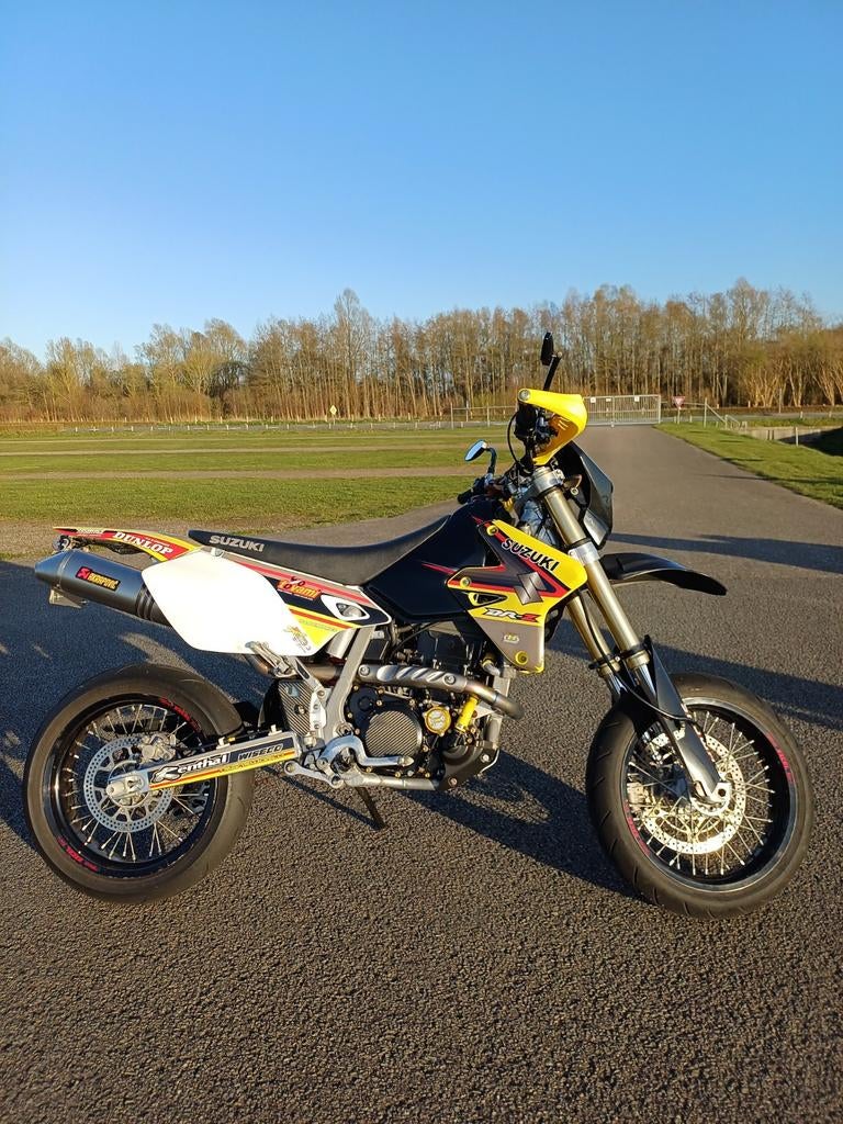 Suzuki DR-Z 400 SM (2009) Supermoto (A2), 400 cc, Sportuitlaat, Occasion, Minimaal motorrijbewijs A2