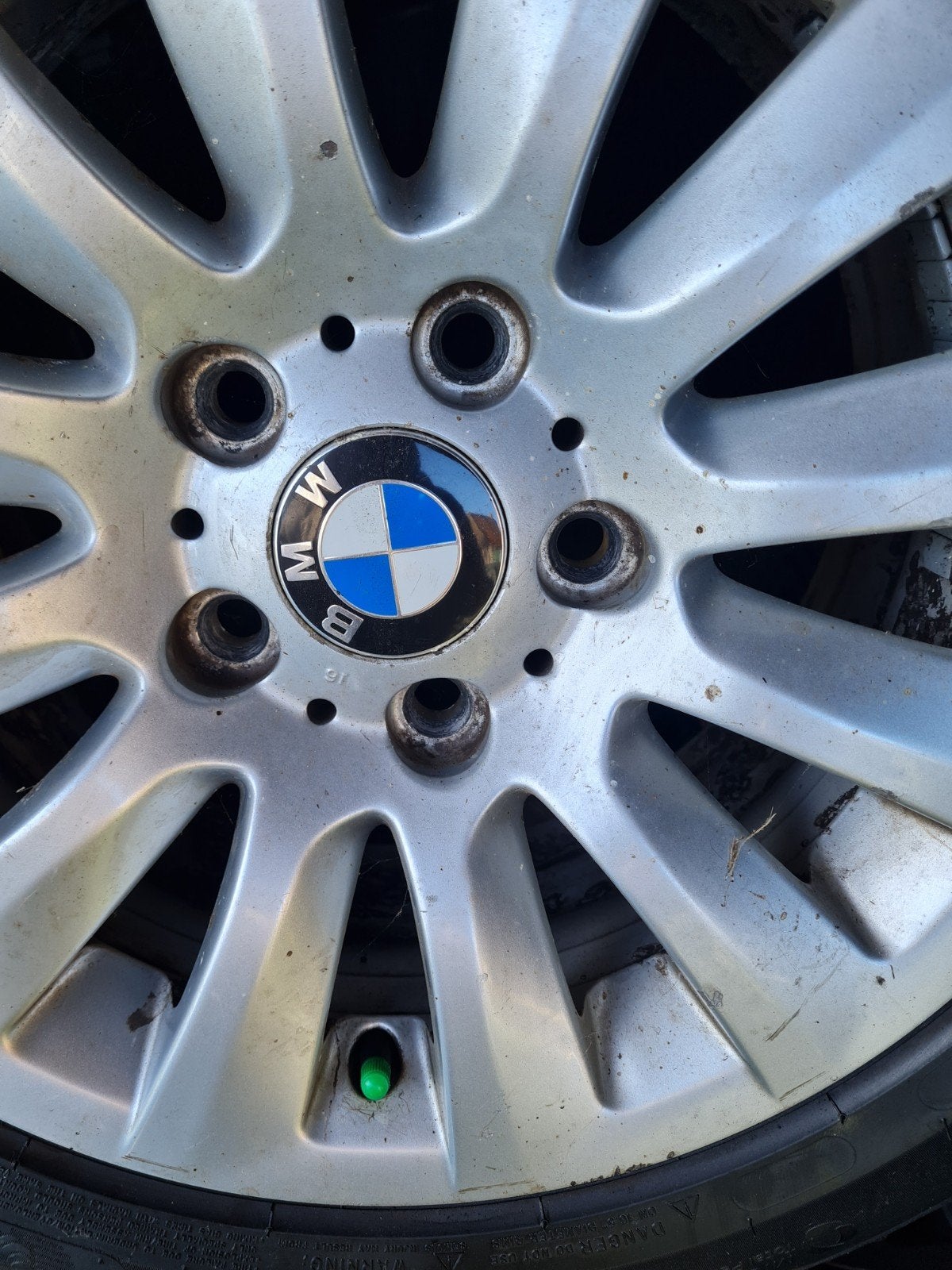 Vier BMW VELGEN MET MICHELIN BANDEN DRIE MAANDEN OPGEREDEN, Ophalen