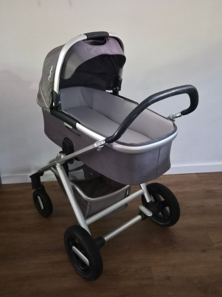 Nuna Ivvi 2 in 1 kinderwagen, Kinderen en Baby's, Kinderwagens en Combinaties, Gebruikt, Verstelbare duwstang, Combiwagen, Ophalen