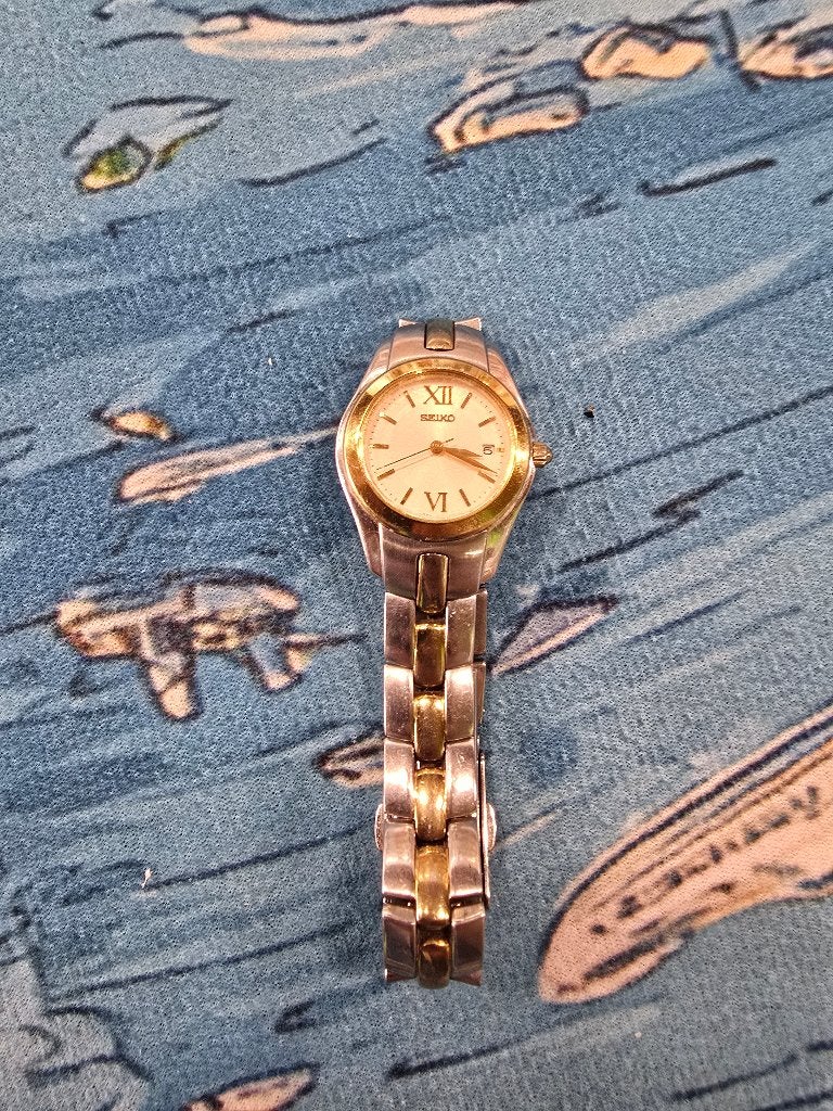 Seiko Dames Horloge Day Date 7N82-0EG0, Sieraden, Tassen en Uiterlijk, Horloges | Dames, Ophalen of Verzenden, Zo goed als nieuw