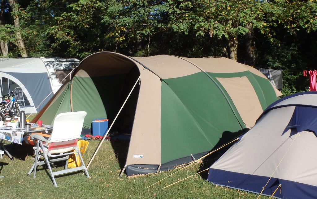 Falco Havik 4000 met voorluifel, Caravans en Kamperen, Ophalen, Gebruikt