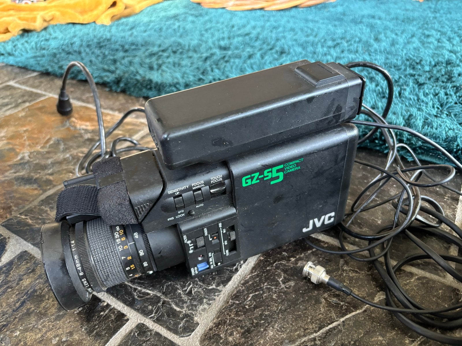 JVC GZ-S5 Compact VHS Videocamera met HR-C3EG Recorder, Ophalen of Verzenden, Overige soorten, Camera