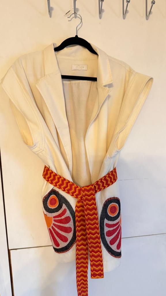 Prachtig gilet van Devotion, Overige typen, Beige, Maat 42/44 (L), Nieuw