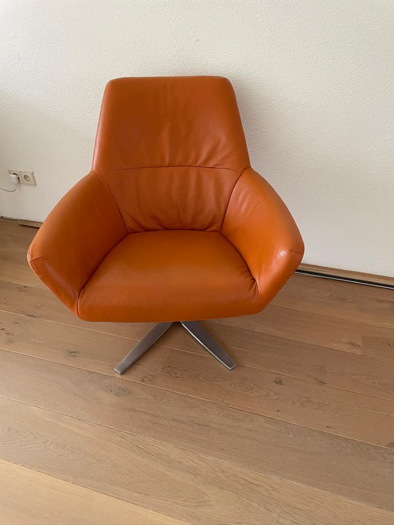Leren draaifauteuil, Bert Plantagie., Huis en Inrichting, Fauteuils, Ophalen, Minder dan 75 cm, Leer, Zo goed als nieuw