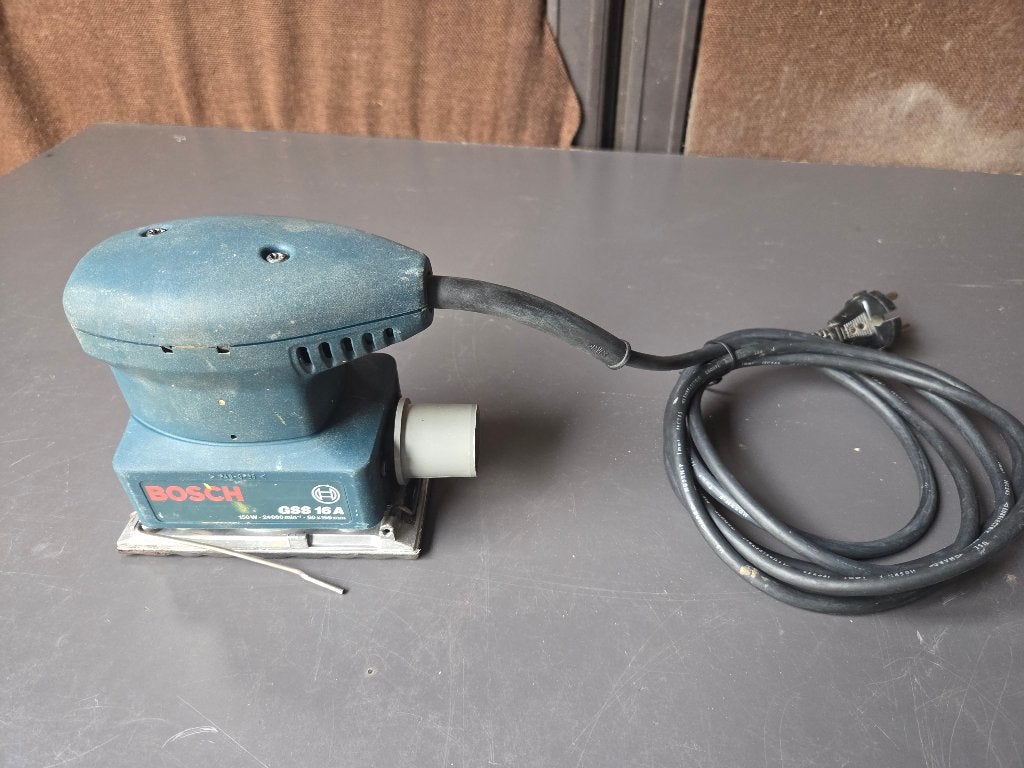 Bosch GSS 16 A Vlakschuurmachine | Nette Staat, Ophalen of Verzenden, Zo goed als nieuw, 1200 watt of meer, Vlakschuurmachine