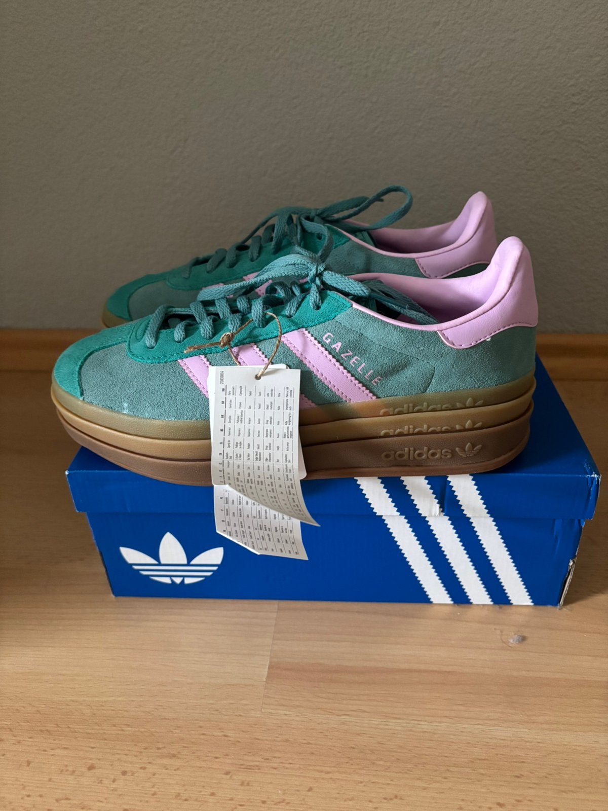Nieuwe Adidas Gazelle Bold - Maat 38 2/3, Nieuw, Ophalen of Verzenden, Sneakers of Gympen, Groen
