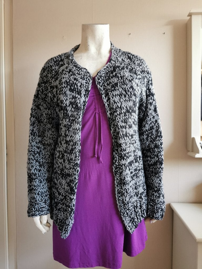 288 .. zgan dik vest maat 44 - 46 handgebreid, Ophalen of Verzenden, Nieuw, Overige kleuren, Trui of Vest