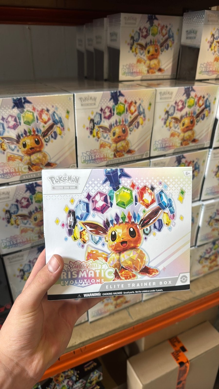 Prismatic evolutions elite trainer box, Ophalen of Verzenden, Zo goed als nieuw, Boosterbox