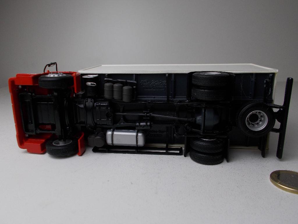 Vintage MINICHAMPS MERCEDES-BENZ ATEGO I.g.st., Ophalen of Verzenden, Zo goed als nieuw, Bus of Vrachtwagen, MiniChamps