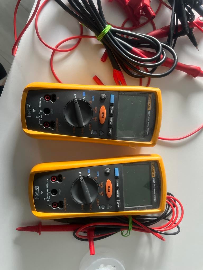 Fluke 1507 Isolatietester - Nauwkeurige isolatiemetingen, Ophalen of Verzenden, Gebruikt, Elektriciteit