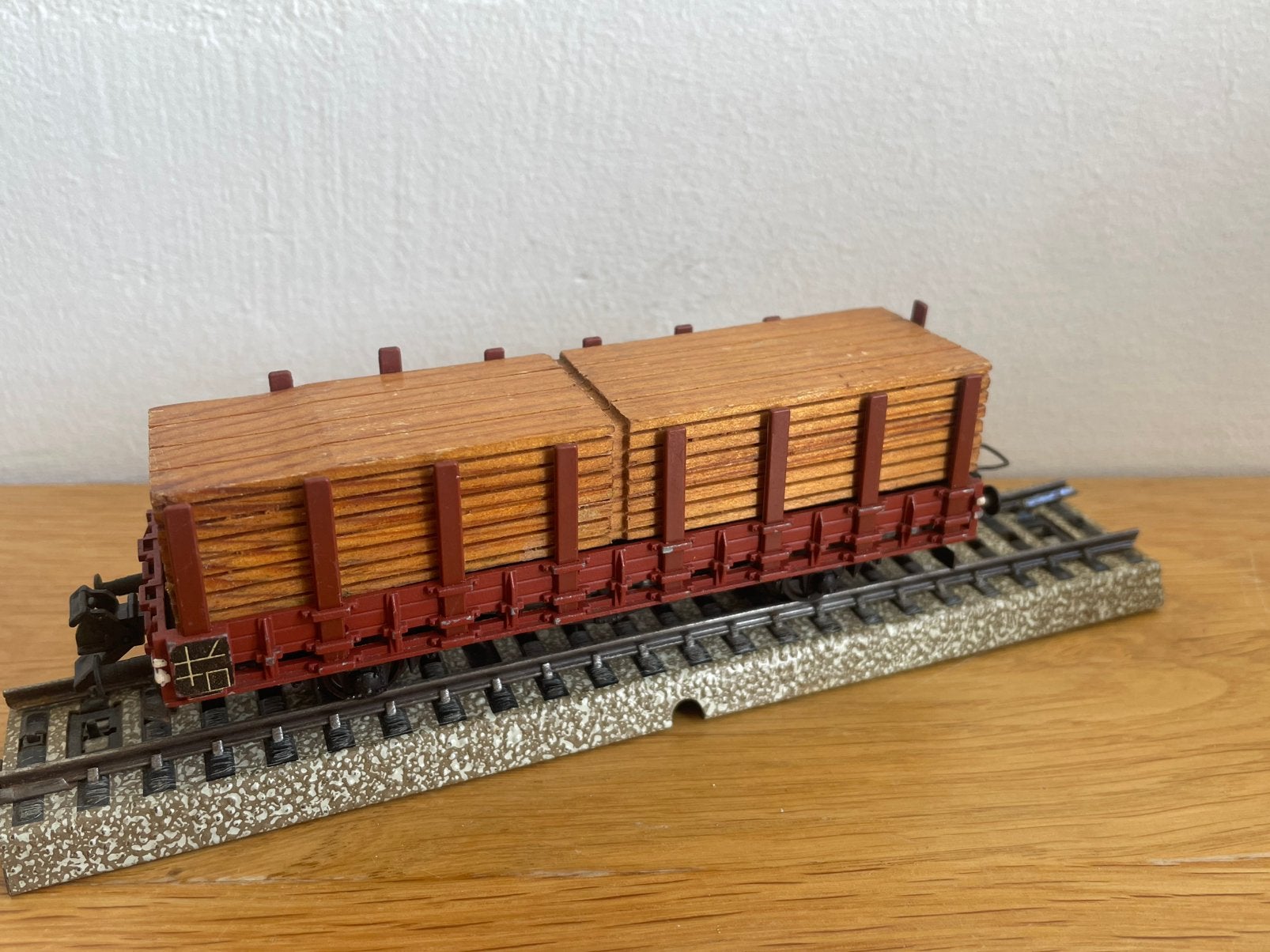 Wagen met hout ( trix express metaalwagen ), Gebruikt, Gelijkstroom, Trix, Wagon