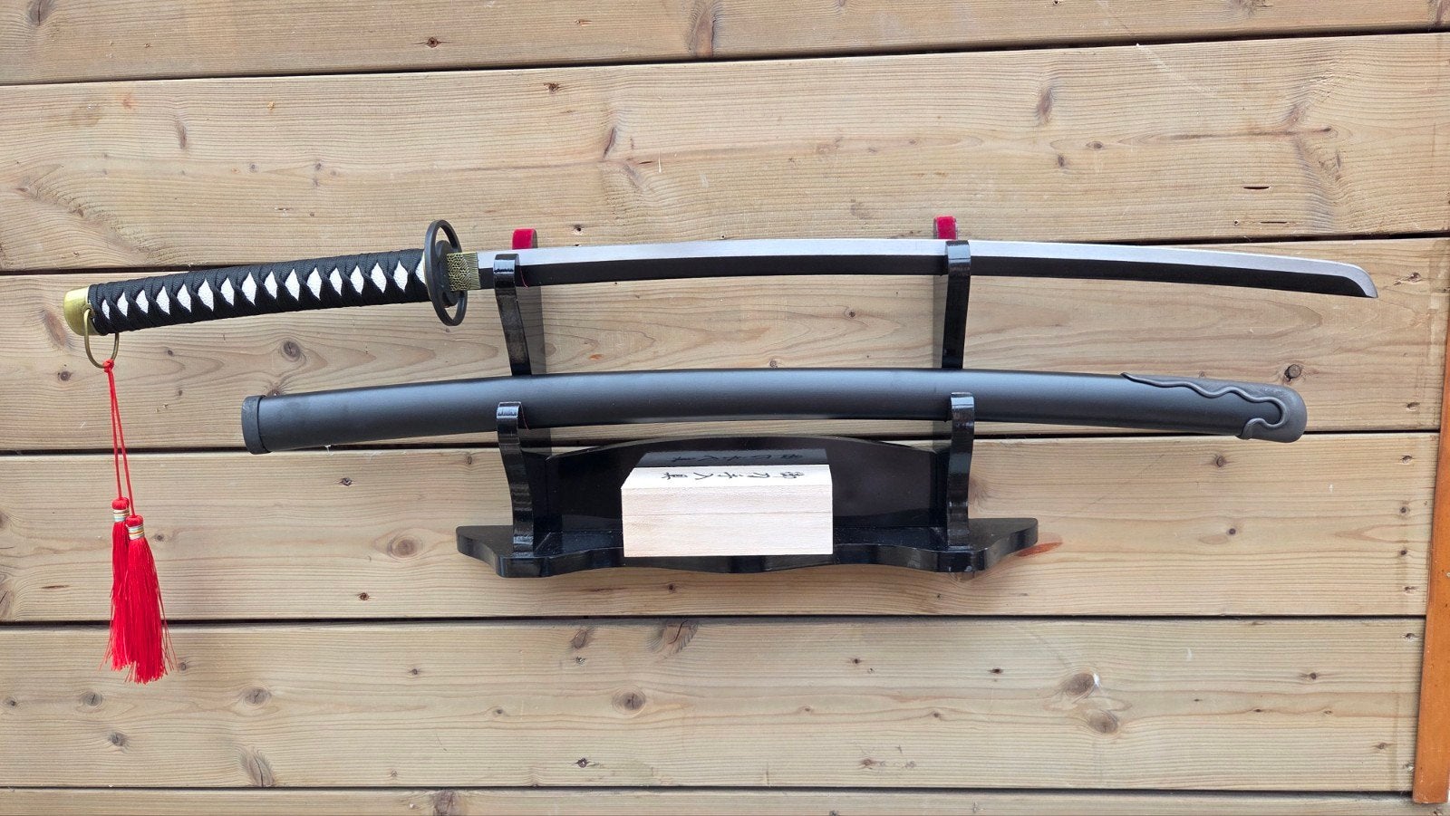 Scherp katana zwaard, samurai zwaarden, sabel, mes, dolk

Sc, Verzamelen, Ophalen of Verzenden, Overige soorten, Azië, Zwaard of Sabel