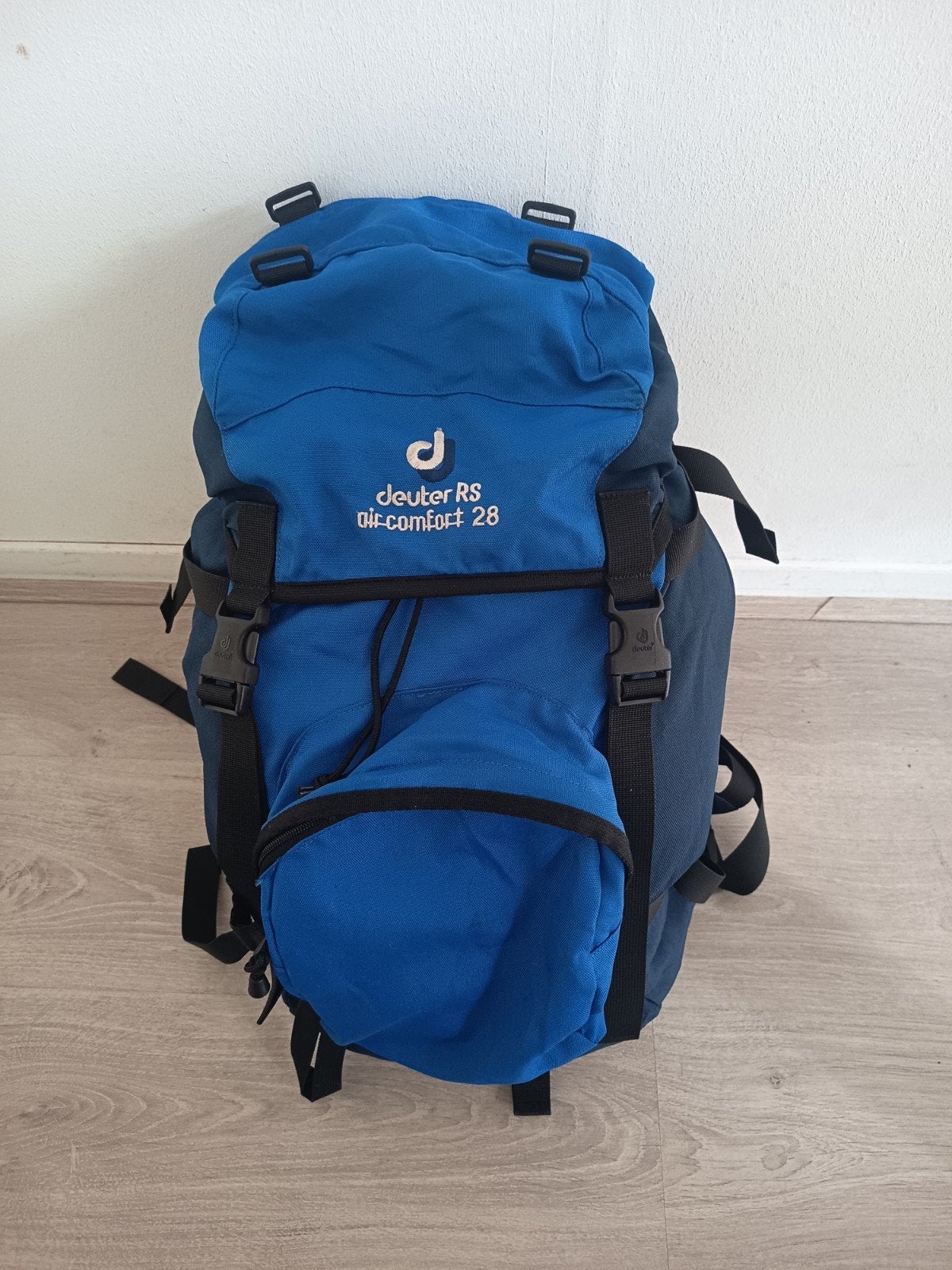 Deuter RS Aircomfort 28 Rugzak - Blauw, Sieraden, Tassen en Uiterlijk, Gebruikt, 25 tot 40 cm, Ophalen of Verzenden, Trekking