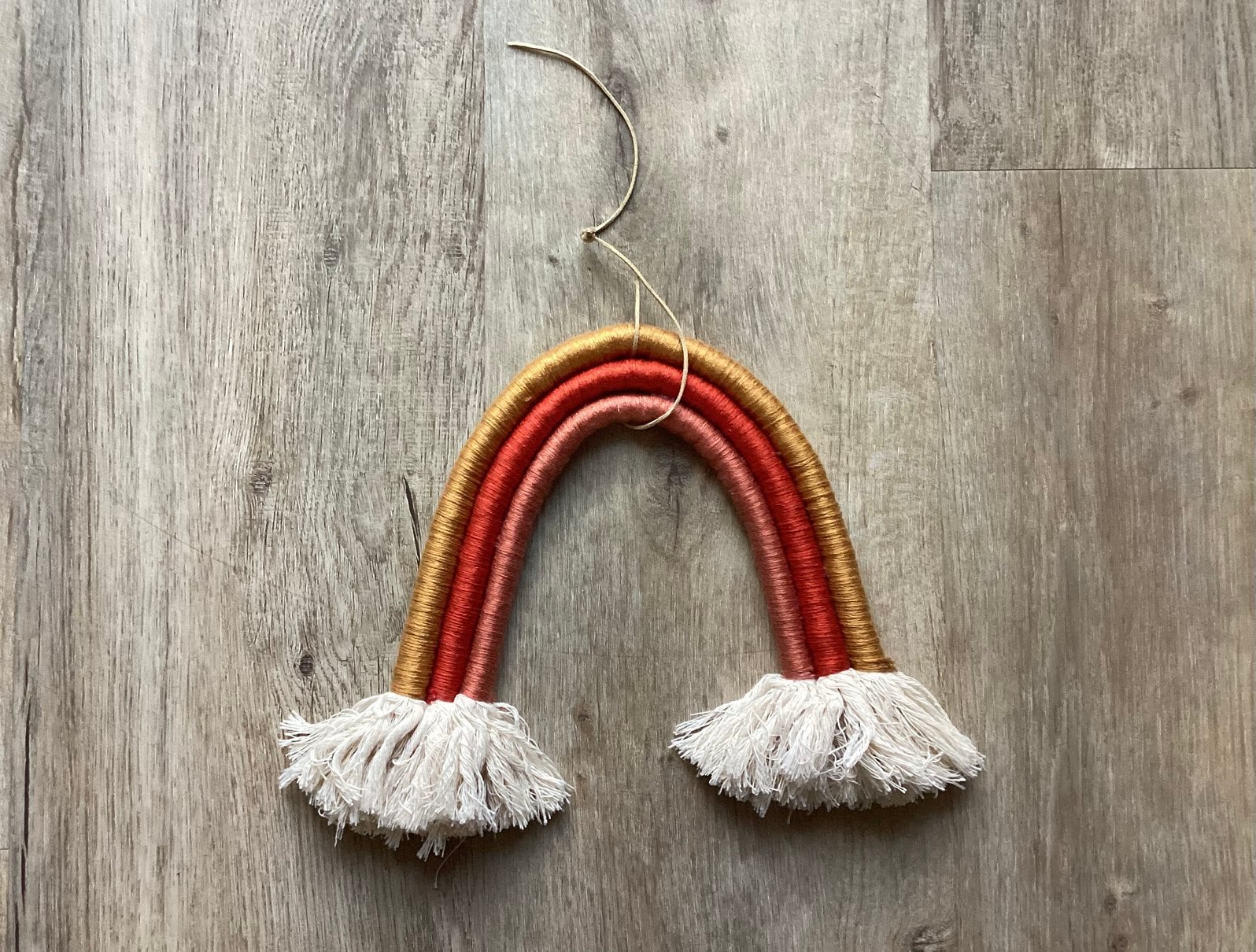 Macramé regenbooghanger, Ophalen of Verzenden, Gebruikt, Wanddecoratie