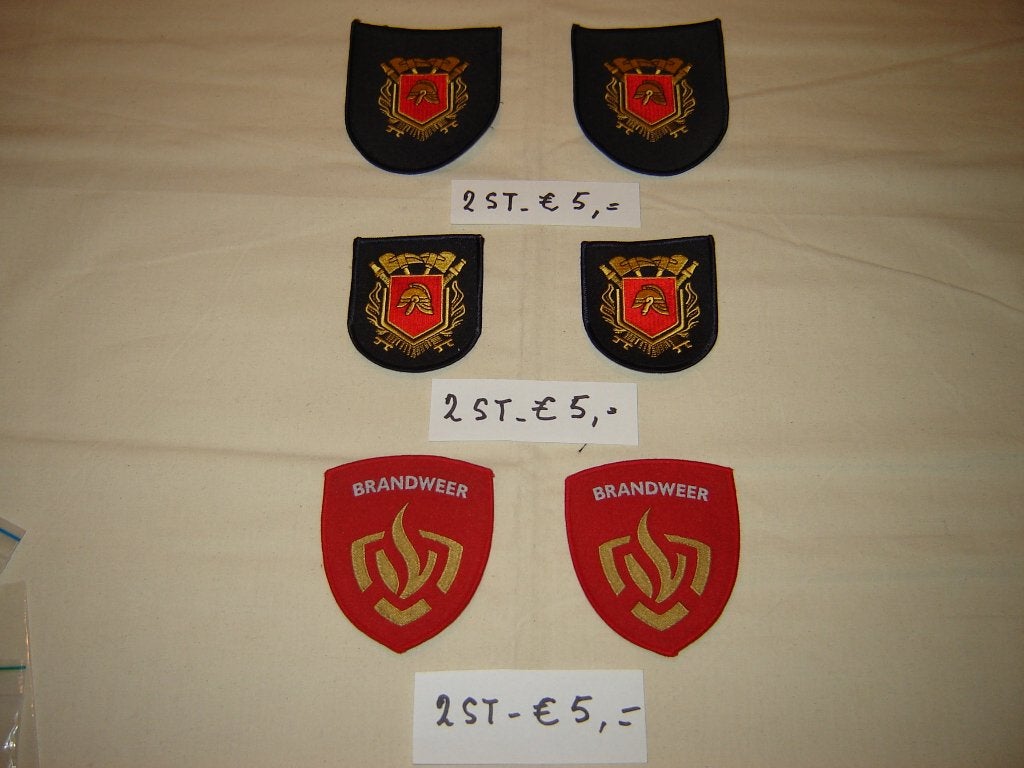 BRANDWEER EMBLEMEN  € 2,00 PER STUK, Ophalen of Verzenden, Overige soorten, Nederland, Embleem of Badge
