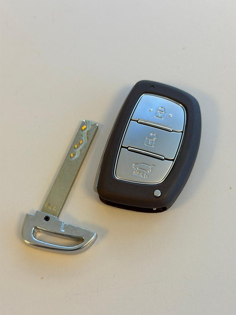 Originele Hyundai Smart Key sleutel 3 Knops MBEC4FOB2006, Auto-onderdelen, Gebruikt, Ophalen of Verzenden, H, H