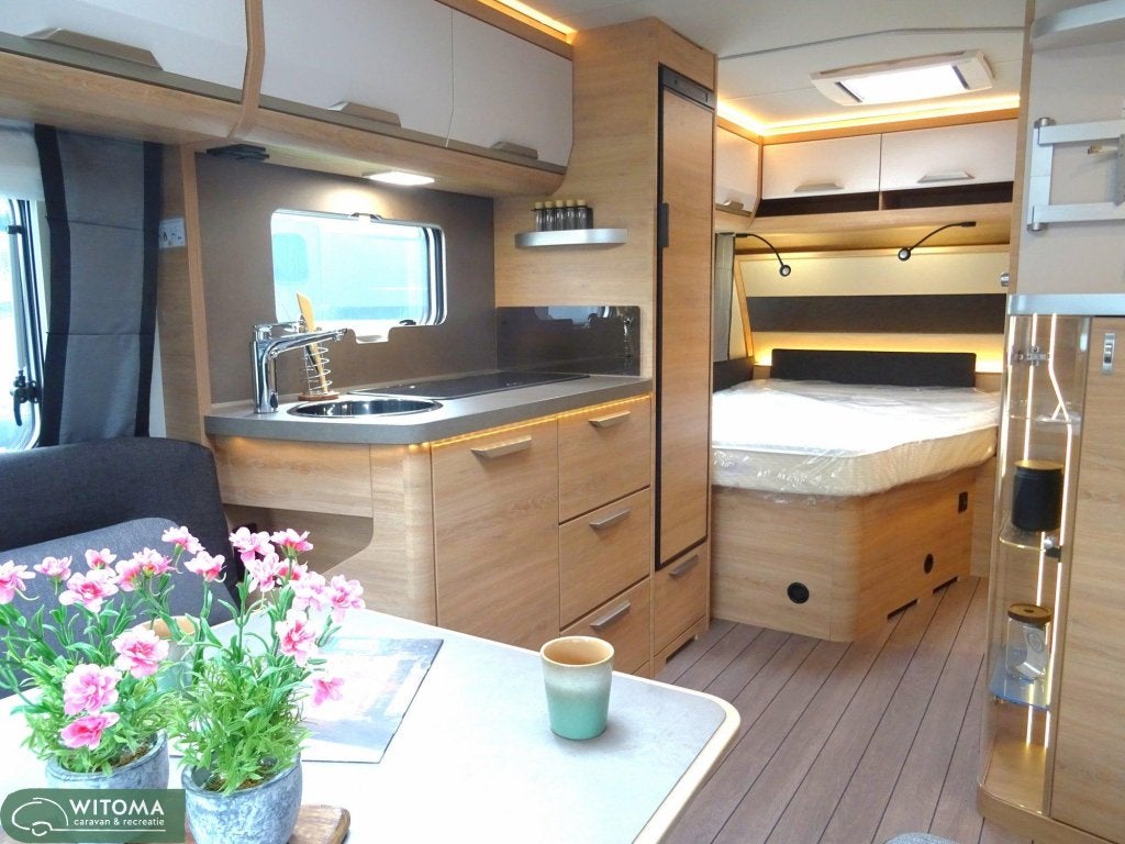 Knaus Sudwind Black Selection 500 FU 50 jaar Witoma voordeel, Rondzit, Bedrijf, Schokbreker, Overige typen