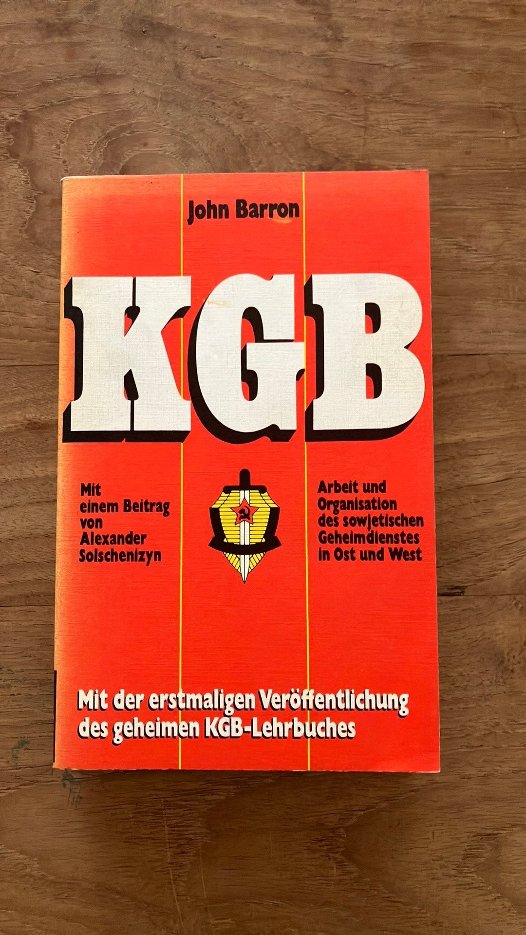 John Barron - KGB, Ophalen of Verzenden, Gelezen, Europa