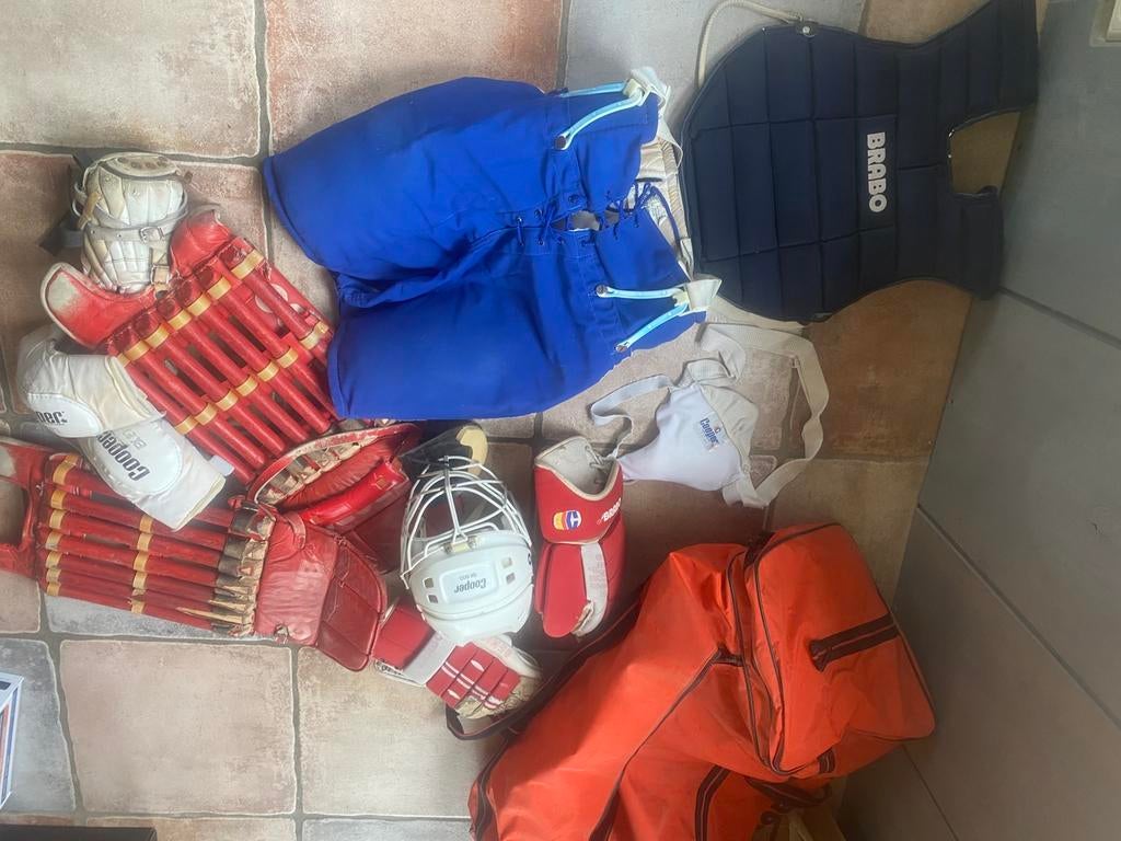 Keepersuitrusting voor hockey, Ophalen, Gebruikt, Kleding