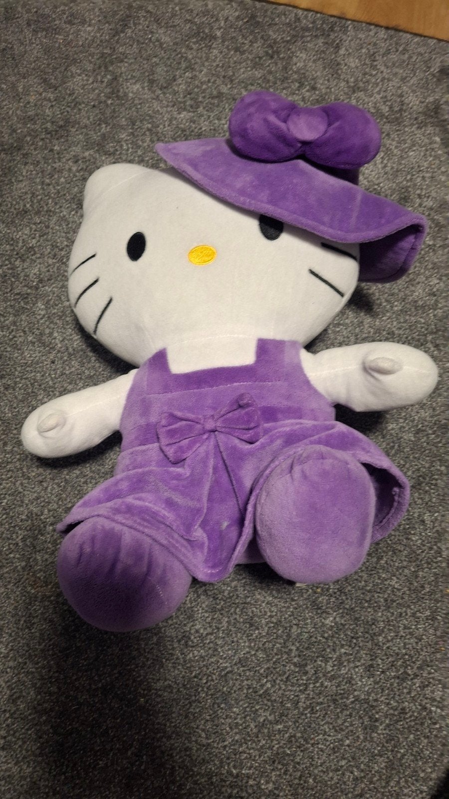 Grote Hello Kitty Knuffel - Paars, Kinderen en Baby's, Zo goed als nieuw, Met kleding of accessoire, Hello Kitty, Ophalen