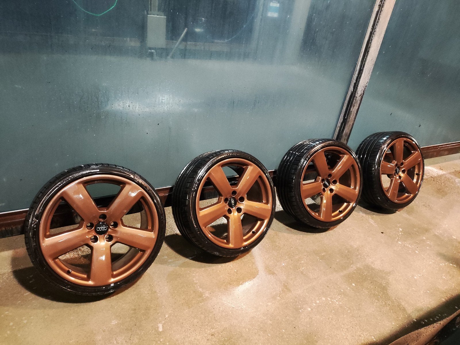 Audi originele 19 inch velgen met zomerbanden - Brons, Auto-onderdelen, Banden en Velgen, Personenwagen, Zomerbanden, Ophalen