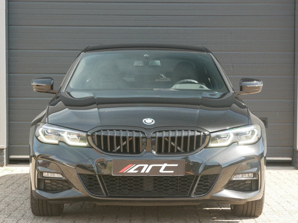 BMW 3-serie 330e M-Sport Shadow, M-Stoelen, Memory, Head-up,, Auto's, 1998 cc, Achterwielaandrijving, Gebruikt, 4 cilinders