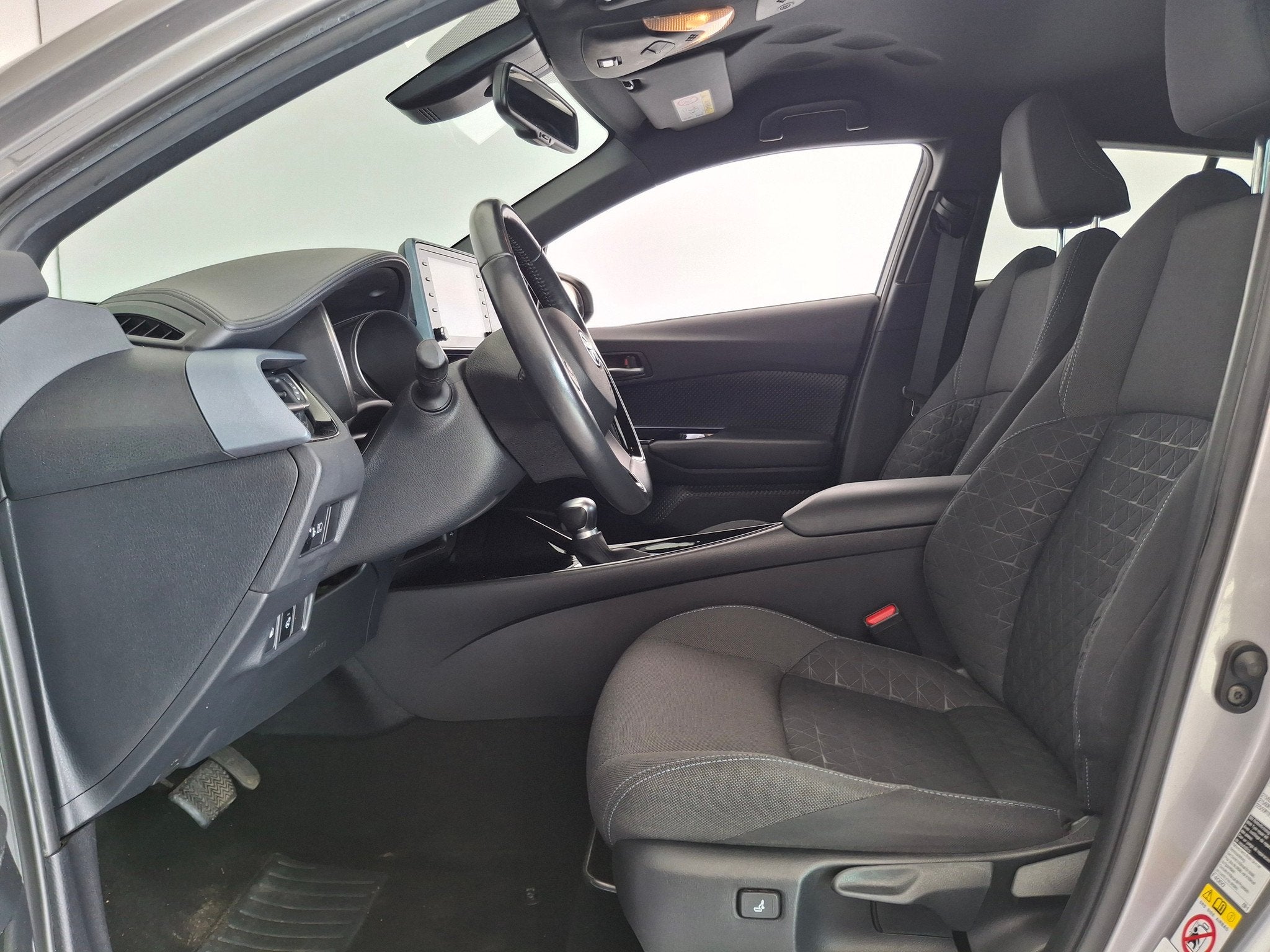 Toyota C-HR 1.8 HEV Dynamic 122pk Automaat, Auto's, Automaat, Euro 6, 4 cilinders, Overige brandstoffen