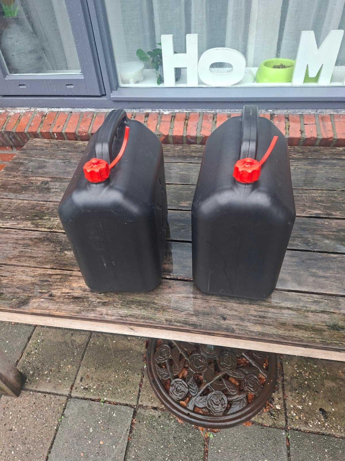 2x 20 liter Jerrycans, Ophalen, Gebruikt
