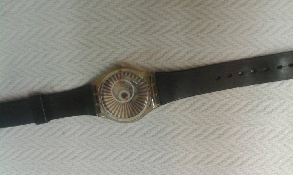 SWATCH horloge limited edition, Sieraden, Tassen en Uiterlijk, Kunststof, Polshorloge, Swatch, Kunststof
