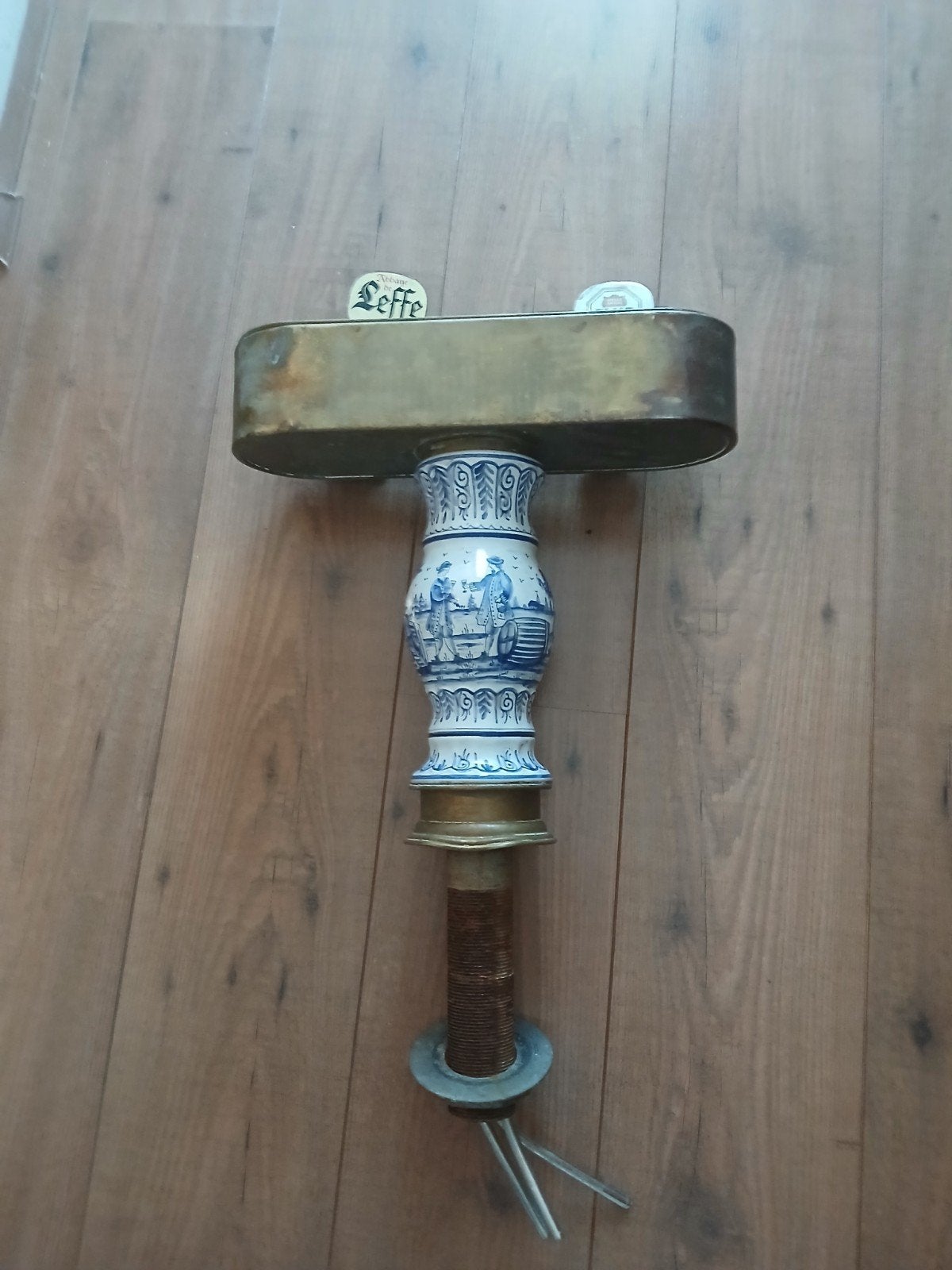 Antieke biertap met Delfts blauw decoratie, Ophalen of Verzenden