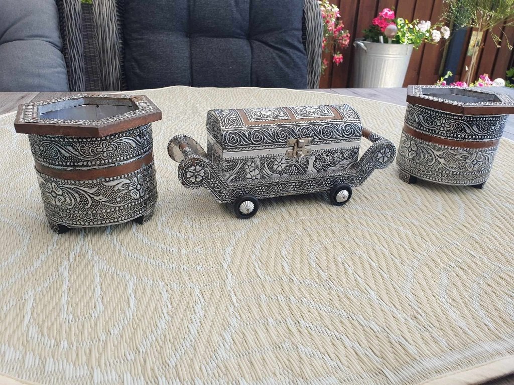 Set,3 potjes+2 bloempotten,overpotjes,Indisch,wierook, Ophalen of Verzenden, Zilver, Oosters