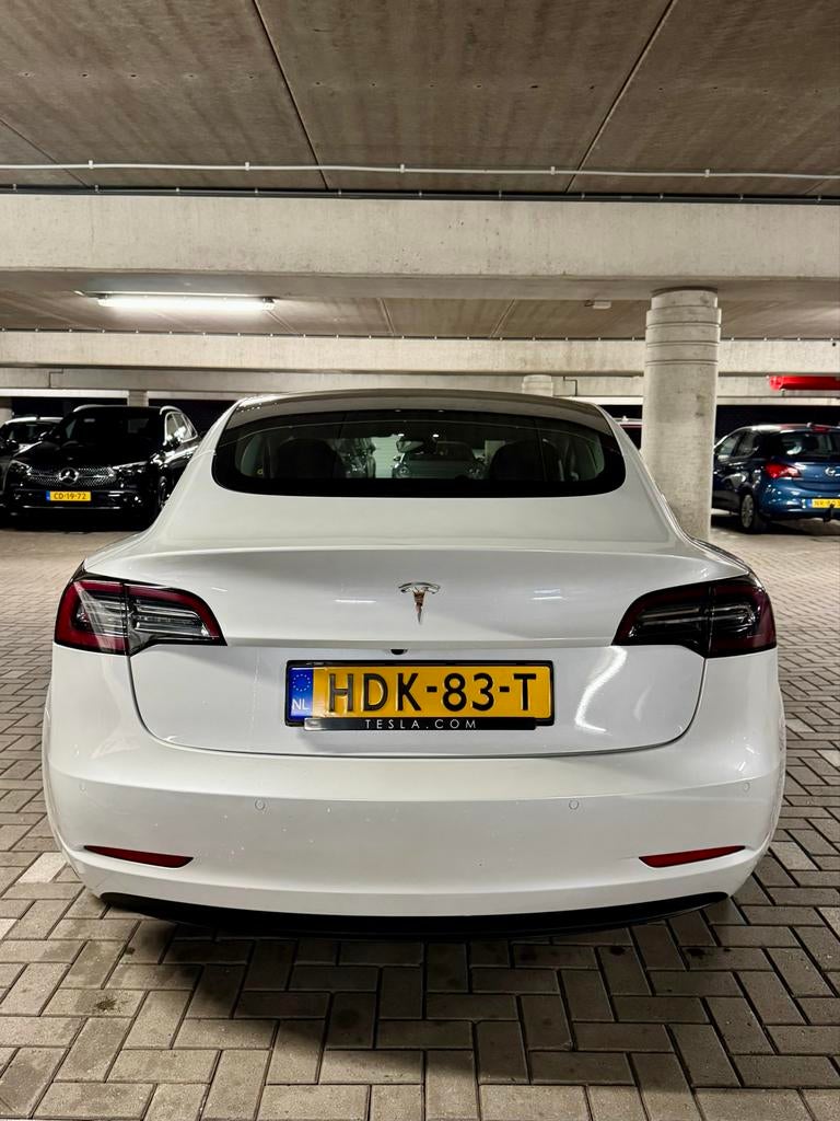 Tesla Model 3 SR+ 2021 Wit WarmPump, Auto's, Tesla, Particulier, Model 3, Elektrisch, Sedan, Automaat, Geïmporteerd, Wit, Achterwielaandrijving