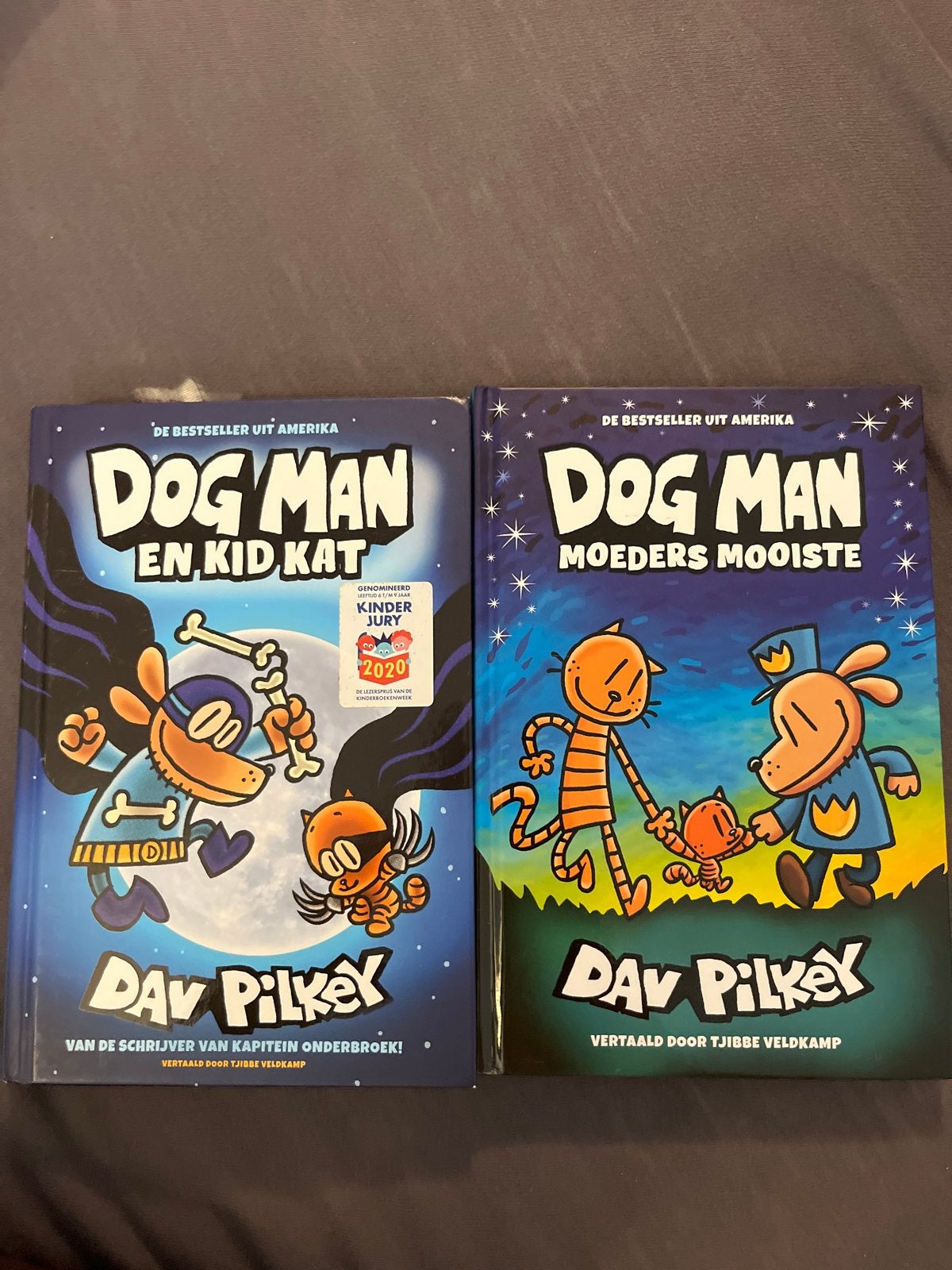 Dog Man boeken: 'En Kid Kat' en 'Moeders Mooiste' (2 stuks), Ophalen of Verzenden, Zo goed als nieuw, Fictie