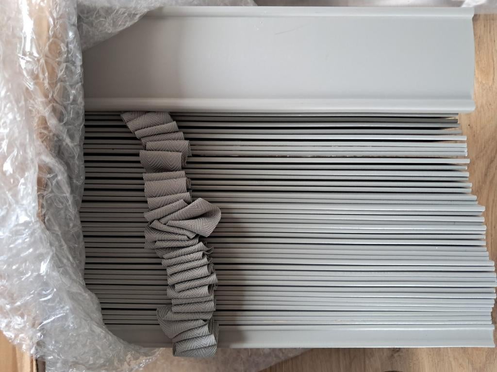grijze houten jaloezieën  B X H    0.85 x 1.92, Ophalen, Nieuw, 50 tot 100 cm, Minder dan 100 cm