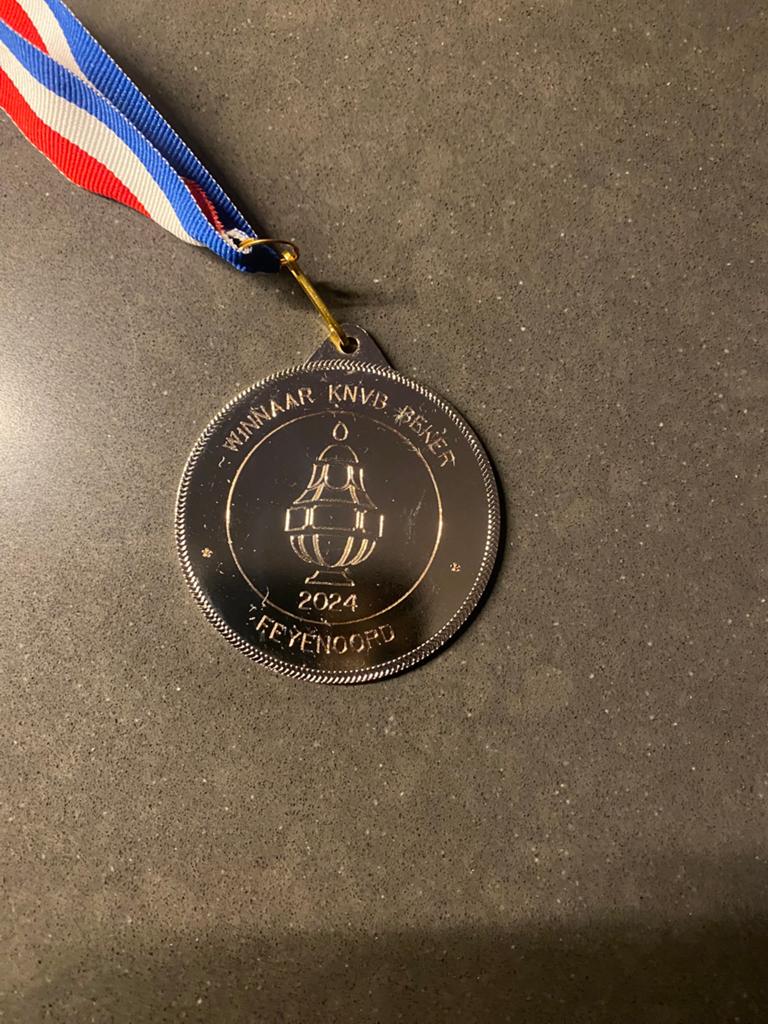 Medaille Feyenoord, Verzenden, Zo goed als nieuw, Feyenoord, Vaantje of Sjaal