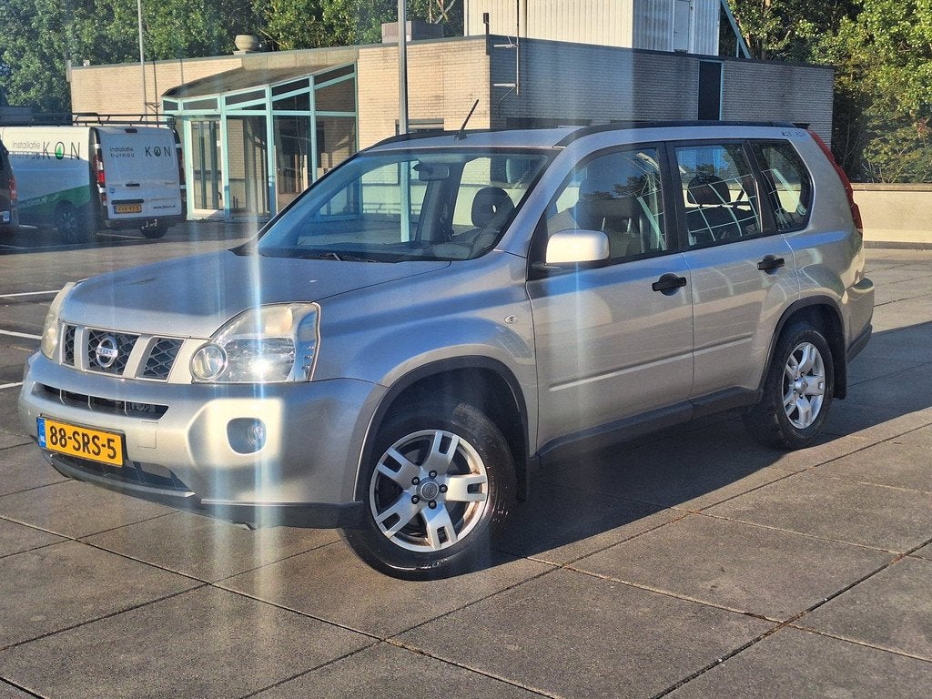 Nissan X-Trail €3850,-2.0 XE AIRCONDITION TREKHAAK APK NAP, Auto's, Nissan, Voorwielaandrijving, Stof, Gebruikt, 4 cilinders