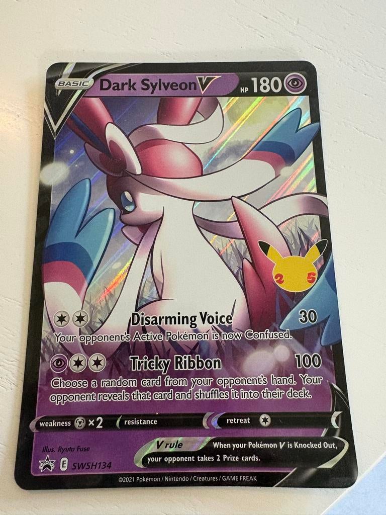 Grote Dark Sylveon V Jumbo Pokémon Kaart SWSH134, Verzenden, Zo goed als nieuw, Losse kaart, Foil