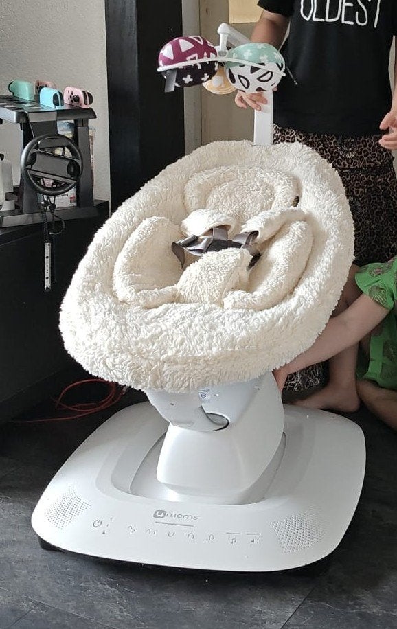 Mamaroo 5 elektrische schommelstoel +ukje  hoes & verkleiner, Schommelstoel, Met gordel(s) of riempje(s), Zo goed als nieuw, Ophalen