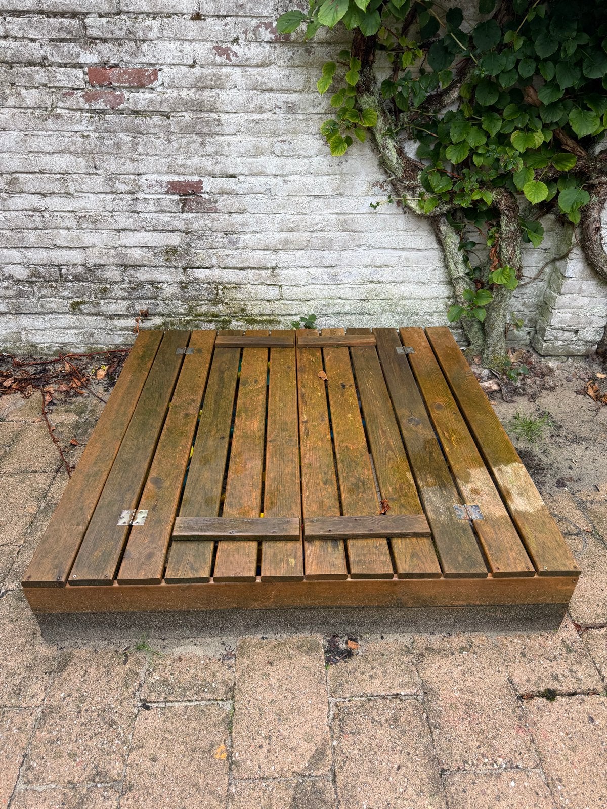Houten zandbak met deksel en zitjes, Kinderen en Baby's, Speelgoed | Buiten | Zandbakken, Ophalen, Gebruikt